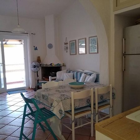 Capo Blu - Santa Margherita Di Pula Villa Luaran gambar