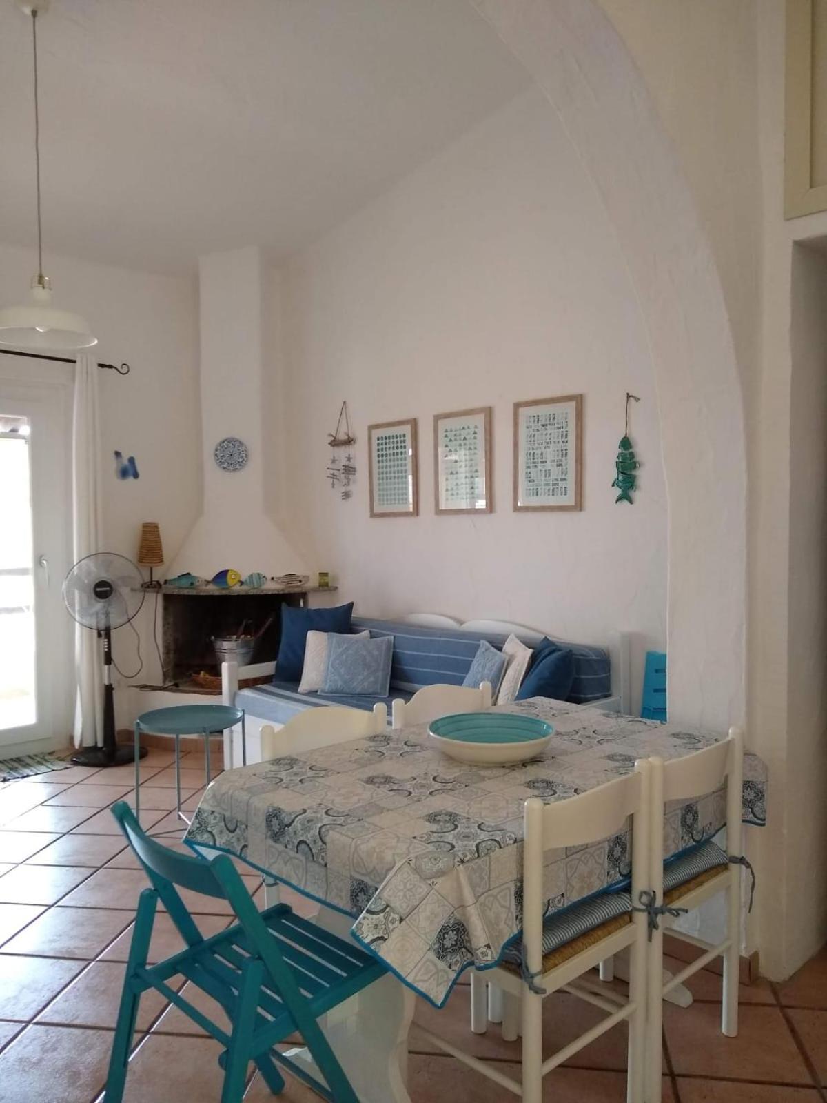 Capo Blu - Santa Margherita Di Pula Villa Luaran gambar